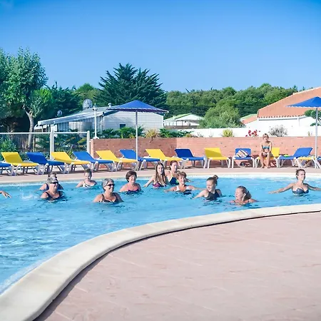 Campsite Camping Sunissim Cote Plage By Locatour Saint-Jean-de-Monts